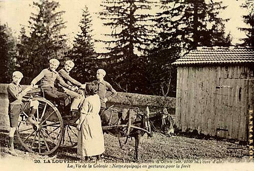 COLO LALOUVESC ARDECHE DES DAMES AFRICAINES (10).jpg